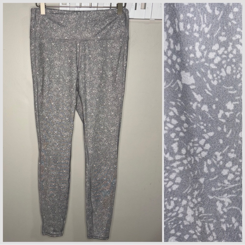 Athleta high rise Chaturanga light gray floral full length leggings size Medium